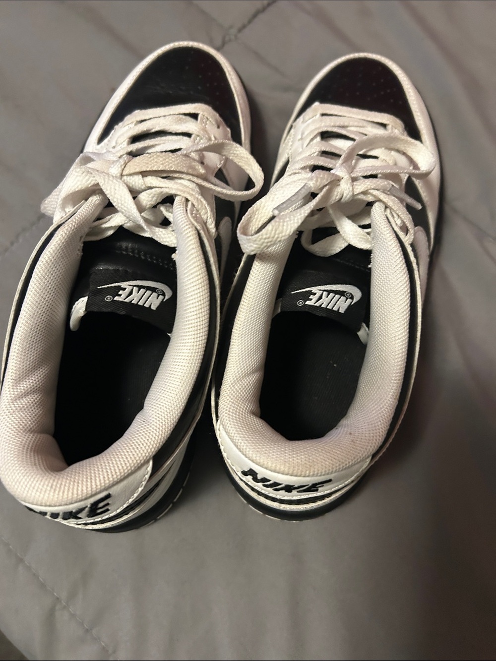 Nike Men’s Black and White Low-Top Sneakers